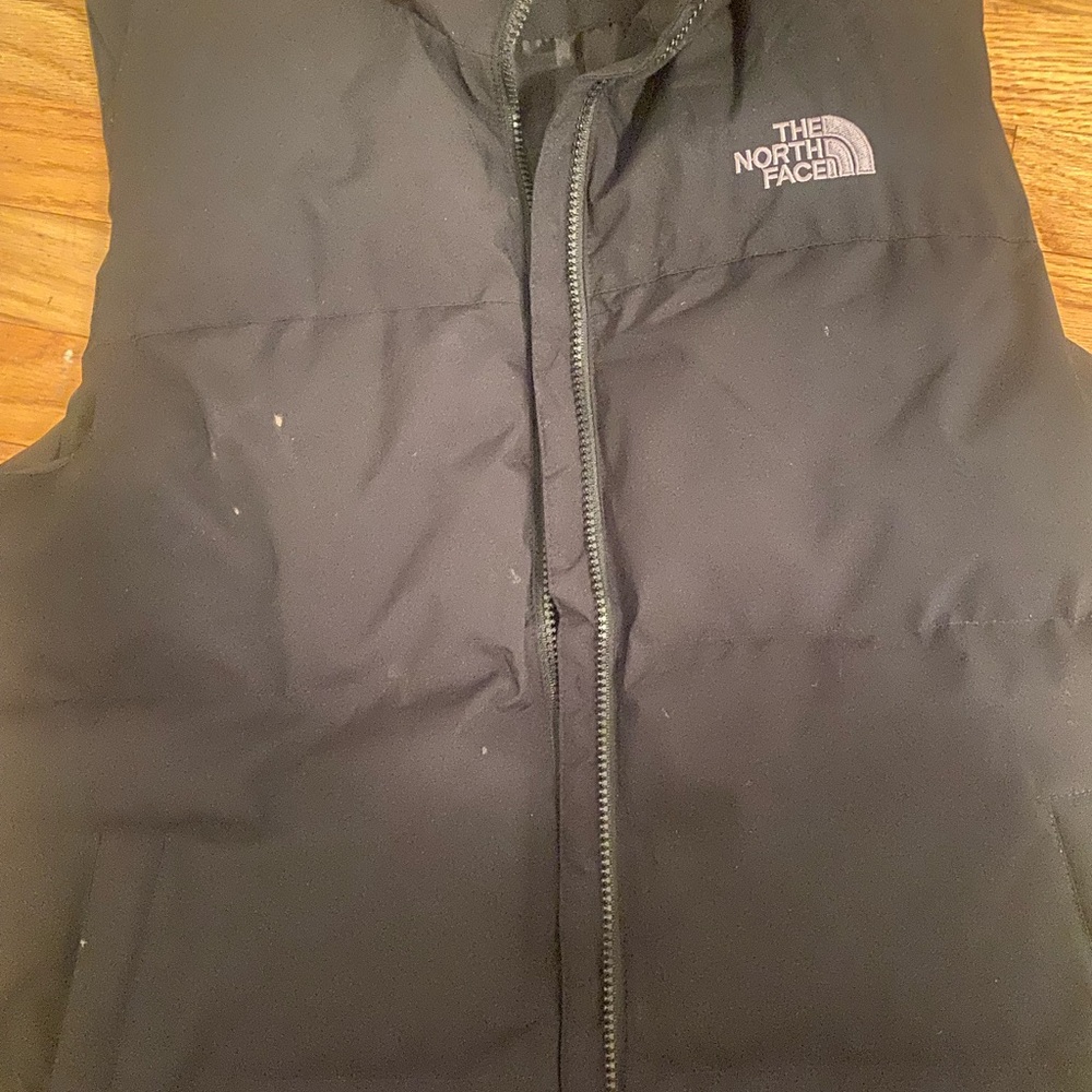 North Face Women’s Medium puffer vest *USED*